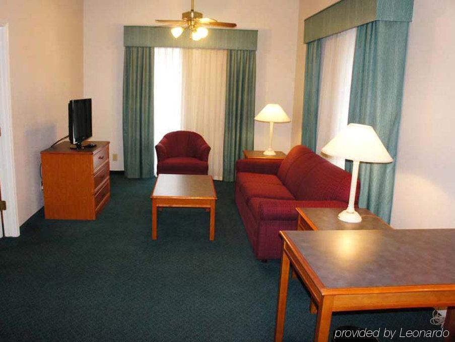 Baymont By Wyndham Greenville Woodruff Rd Екстер'єр фото