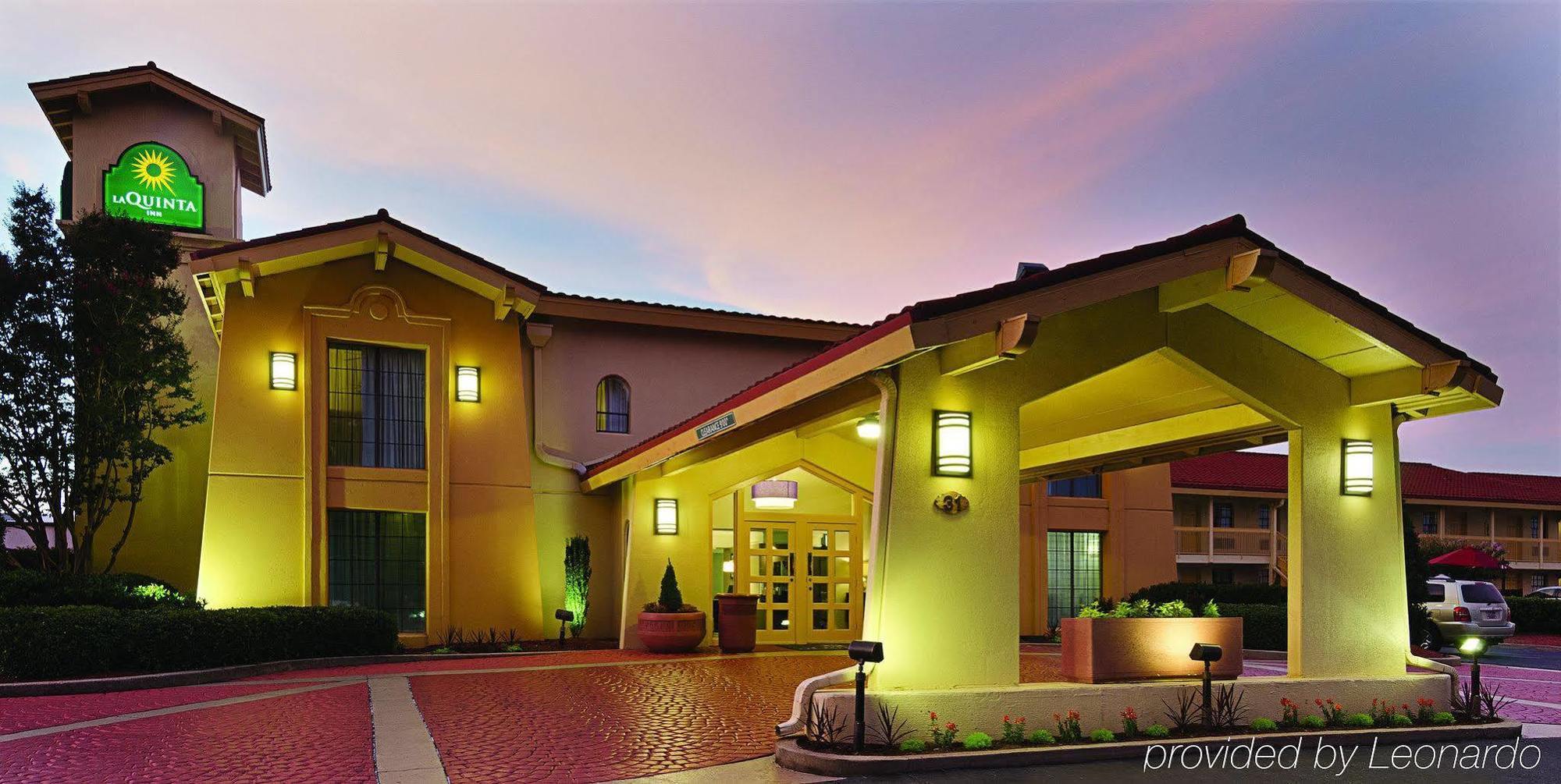 Baymont By Wyndham Greenville Woodruff Rd Екстер'єр фото